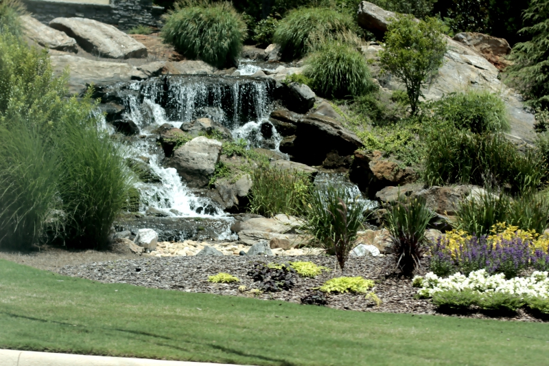 paysagiste-SILLANS LA CASCADE-min_small-garden-waterfall-rocks-natural-landscape-nature-1593483-pxhere.com